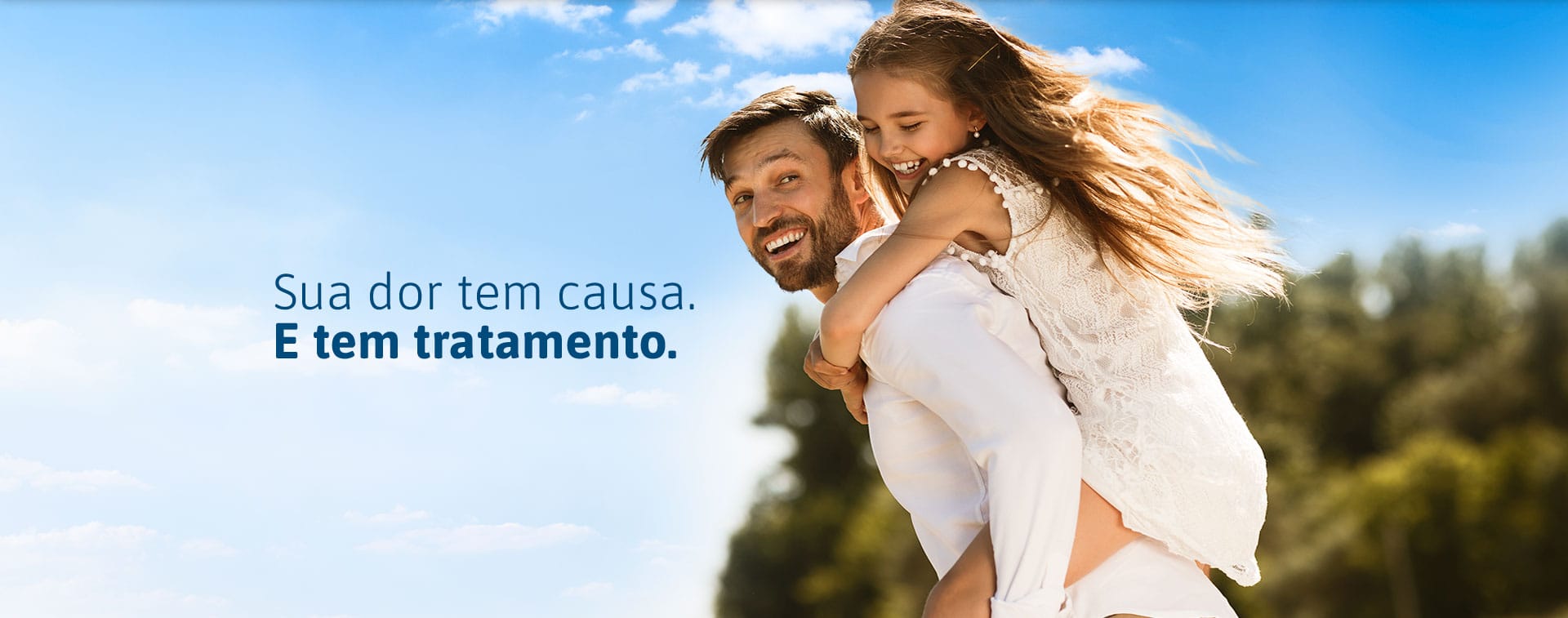 Tratamento para dor nas costas permite pai carregar filha no colo - Instituto Takaoka Dor